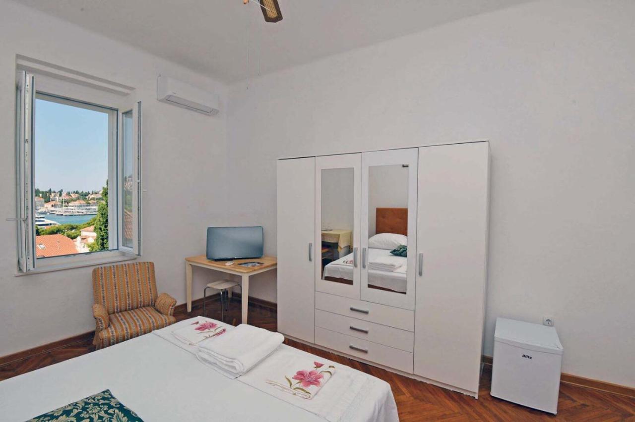 Spacious Room With A Panoramic View Of Harbor Дубровник Экстерьер фото